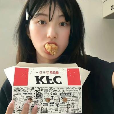 戴红头巾的女孩